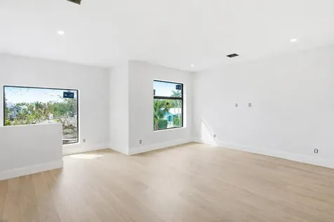 213 Ne 9th Street Delray Beach FL 33444
