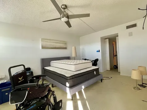 3661 Via Poinciana Lake Worth FL 33467