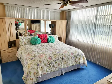 7688 Nw 18th Street Margate FL 33063
