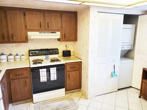 7688 Nw 18th Street Margate FL 33063