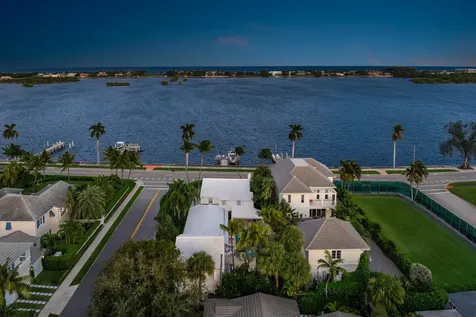 7103 S Flagler Drive West Palm Beach FL 33405