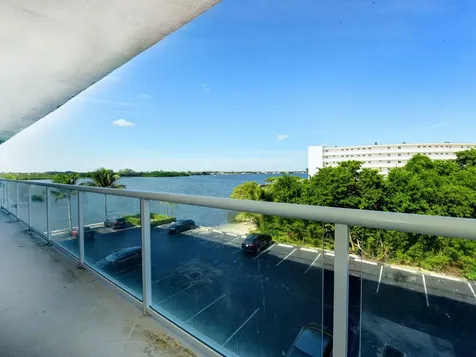 2560 S Ocean Boulevard Palm Beach FL 33480