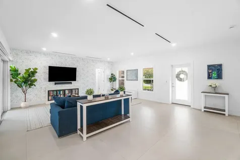 917 Sw 36th Court Boynton Beach FL 33435