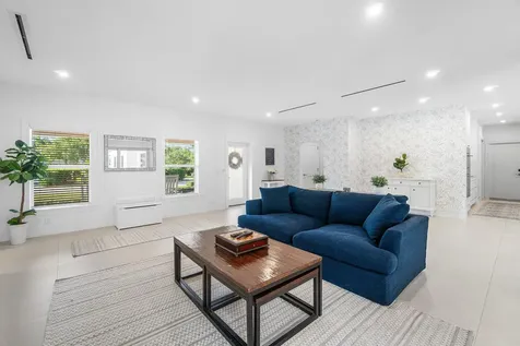 917 Sw 36th Court Boynton Beach FL 33435