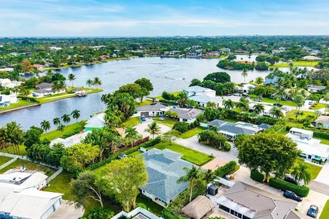 917 Sw 36th Court Boynton Beach FL 33435