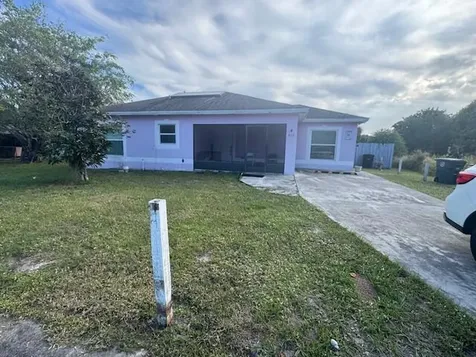 812 N 21st Street Fort Pierce FL 34950