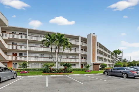 4008 Hythe A Boca Raton FL 33434