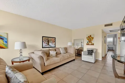 4008 Hythe A Boca Raton FL 33434