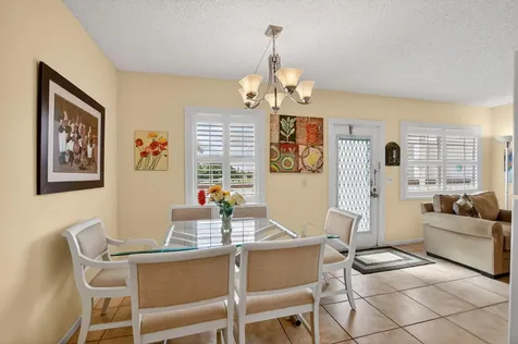 4008 Hythe A Boca Raton FL 33434