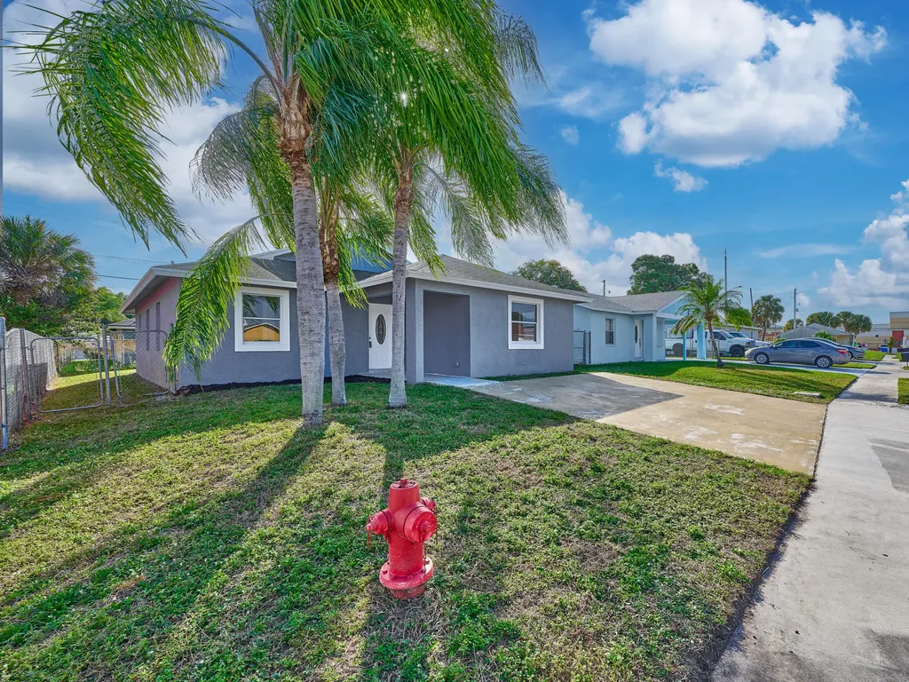 1549 W 19th Street Riviera Beach FL 33404
