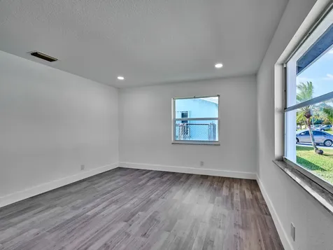1549 W 19th Street Riviera Beach FL 33404