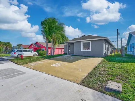 1549 W 19th Street Riviera Beach FL 33404