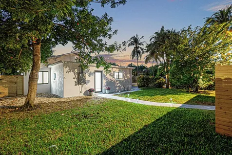447 36th Street West Palm Beach FL 33407
