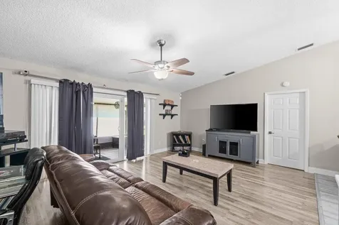 18 Winchmore Lane Boynton Beach FL 33426