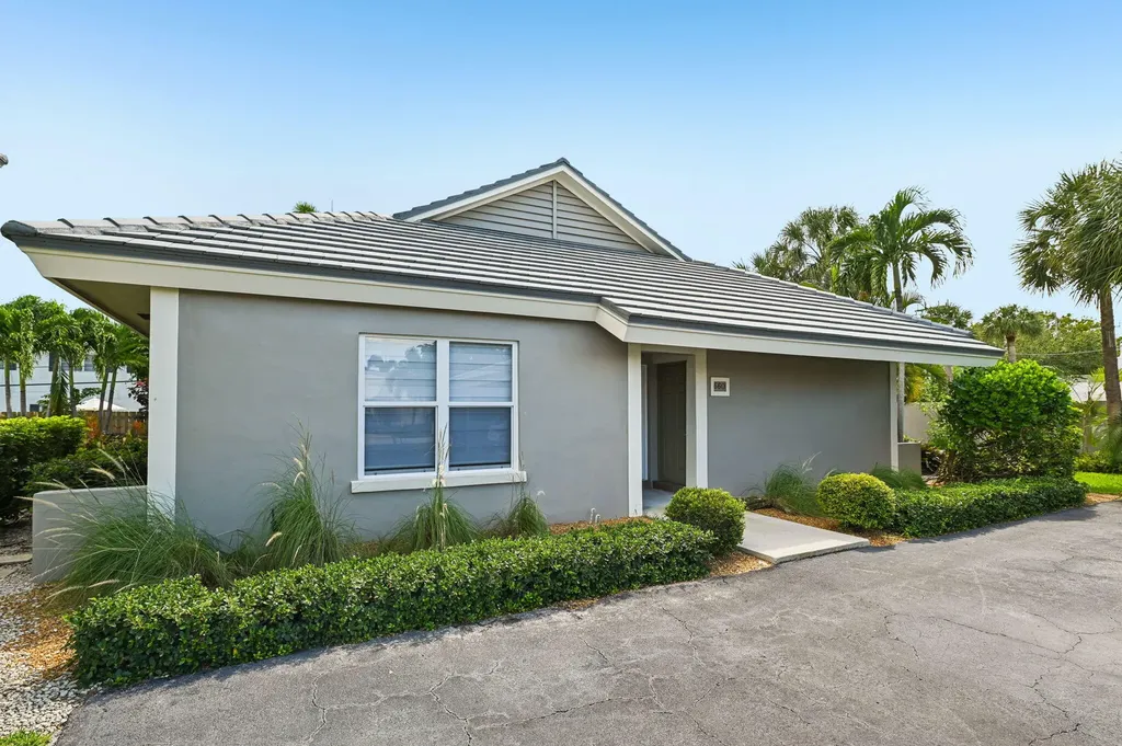 660 Forsyth Street Boca Raton FL 33487