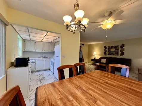 14 Bedford A West Palm Beach FL 33417