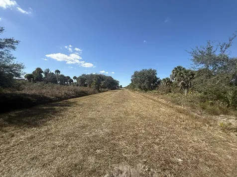 17065 NW 306th Street Okeechobee FL 34972