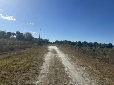15729 NW 278th Street Okeechobee FL 34972