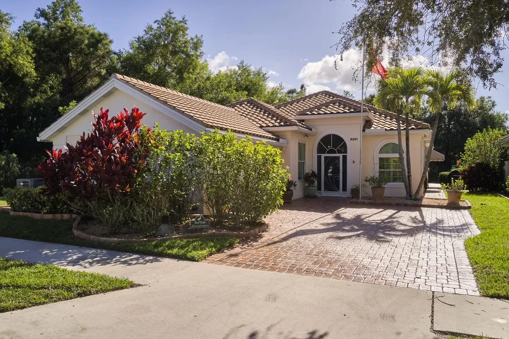 8201 Se Double Tree Drive Hobe Sound FL 33455