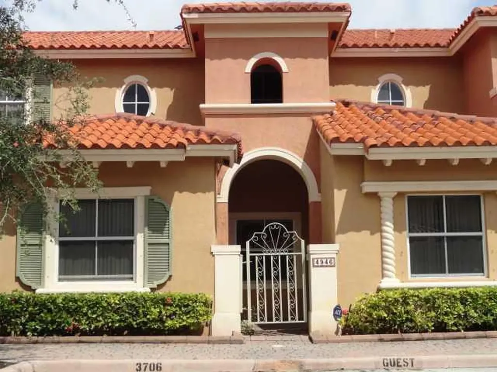 4942 Leeward Lane Dania Beach FL 33004