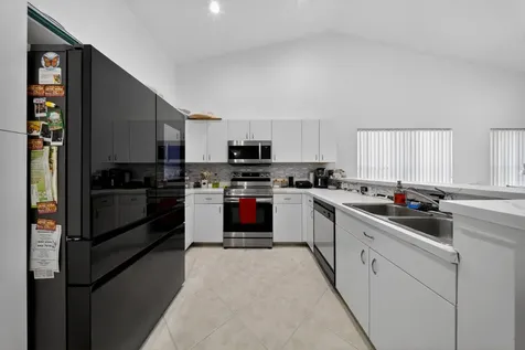 113 Egret Circle Greenacres FL 33413