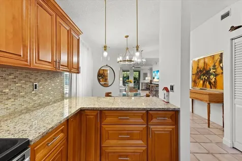 6700 Via Regina Boca Raton FL 33433