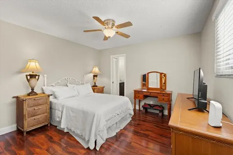 6700 Via Regina Boca Raton FL 33433