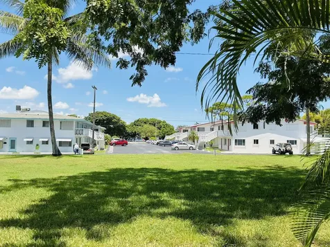 2102 Lake Osborne Drive Lake Worth Beach FL 33461