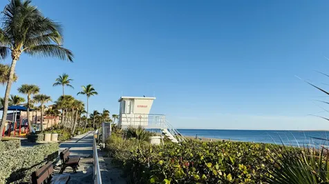 2102 Lake Osborne Drive Lake Worth Beach FL 33461