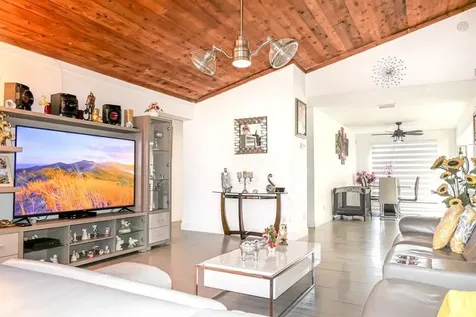 725 Sw Hibiscus Street Port Saint Lucie FL 34983