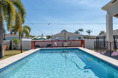 725 Sw Hibiscus Street Port Saint Lucie FL 34983