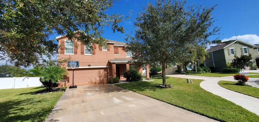 1615 Lexington Square Vero Beach FL 32962