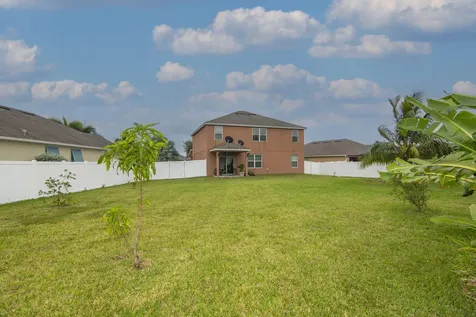 1615 Lexington Square Vero Beach FL 32962