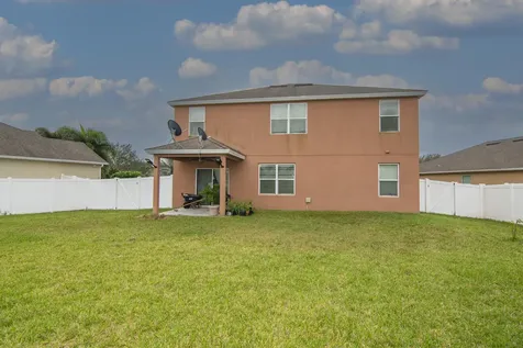 1615 Lexington Square Vero Beach FL 32962