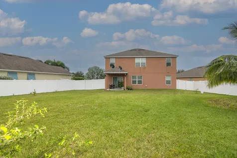1615 Lexington Square Vero Beach FL 32962