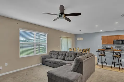 1615 Lexington Square Vero Beach FL 32962