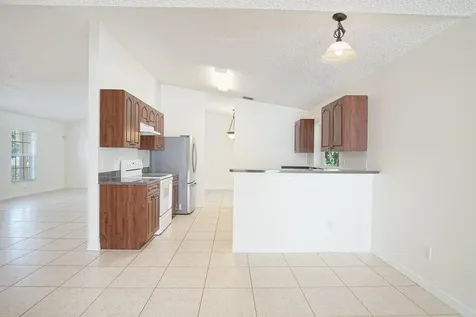 685 Nw Monroe Street Port Saint Lucie FL 34983