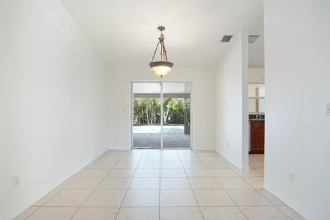 685 Nw Monroe Street Port Saint Lucie FL 34983