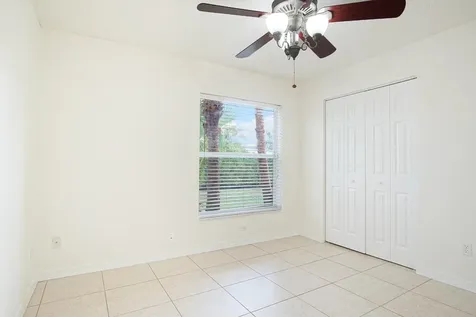 685 Nw Monroe Street Port Saint Lucie FL 34983