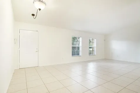 685 Nw Monroe Street Port Saint Lucie FL 34983