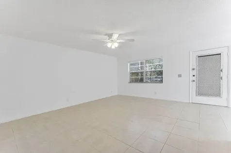 877 Flanders S Delray Beach FL 33484