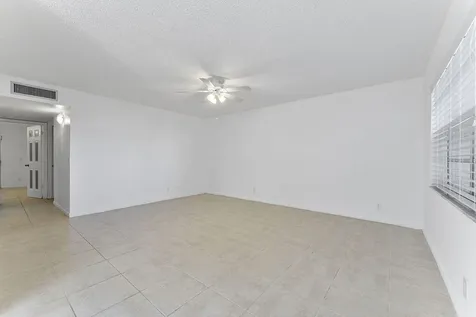 877 Flanders S Delray Beach FL 33484