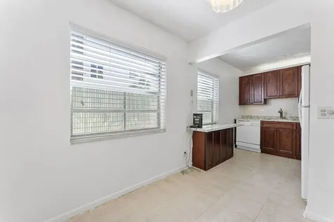 877 Flanders S Delray Beach FL 33484