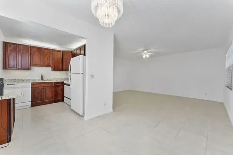 877 Flanders S Delray Beach FL 33484