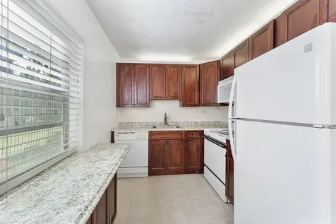 877 Flanders S Delray Beach FL 33484
