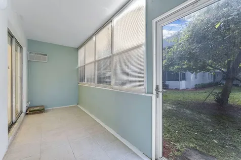 877 Flanders S Delray Beach FL 33484