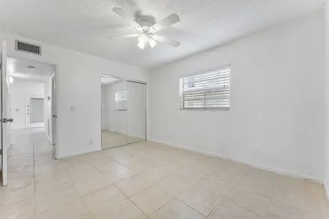 877 Flanders S Delray Beach FL 33484
