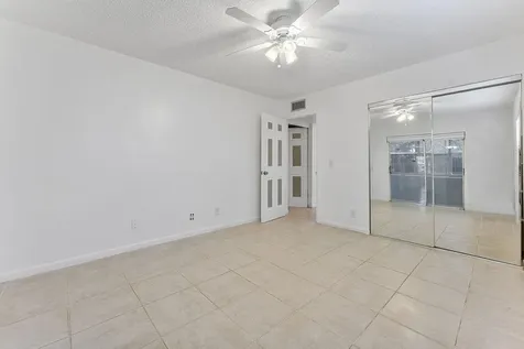 877 Flanders S Delray Beach FL 33484