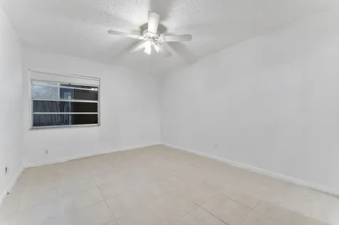 877 Flanders S Delray Beach FL 33484