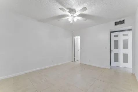 877 Flanders S Delray Beach FL 33484